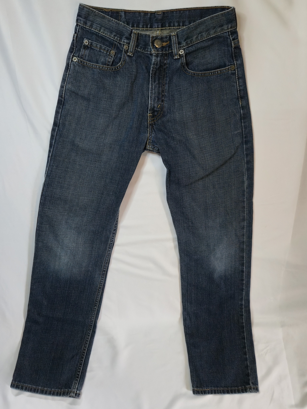 Levi's Men's 514 Slim Straight Jeans in Medium Dark Blue